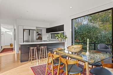 62 Straven Road_3