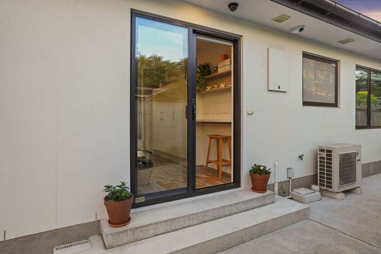 3/129 Aikmans Road Merivale_4