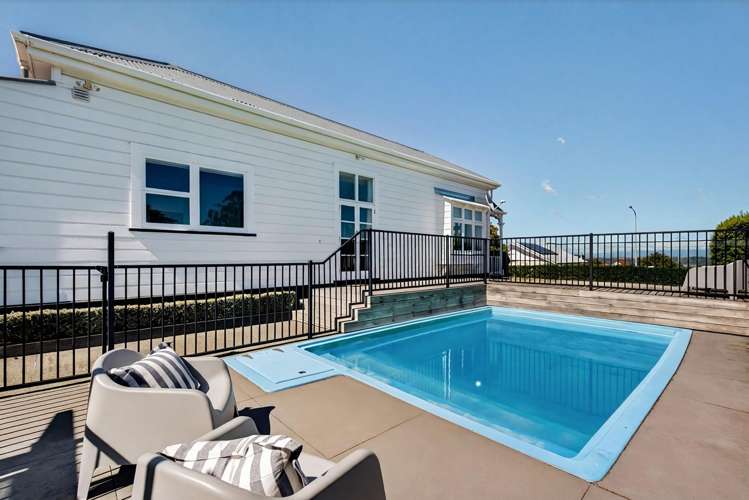 9 Cobden Crescent Bluff Hill_11