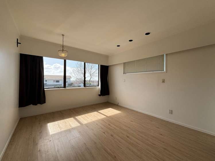 2/3 Diorella Drive Clover Park_5