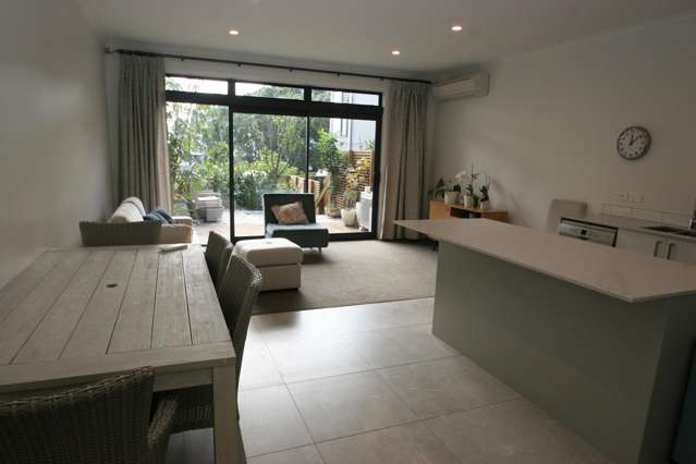 11 Hudson Bay Road Hobsonville_1