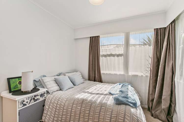 11 Koru Street Mangere Bridge_14