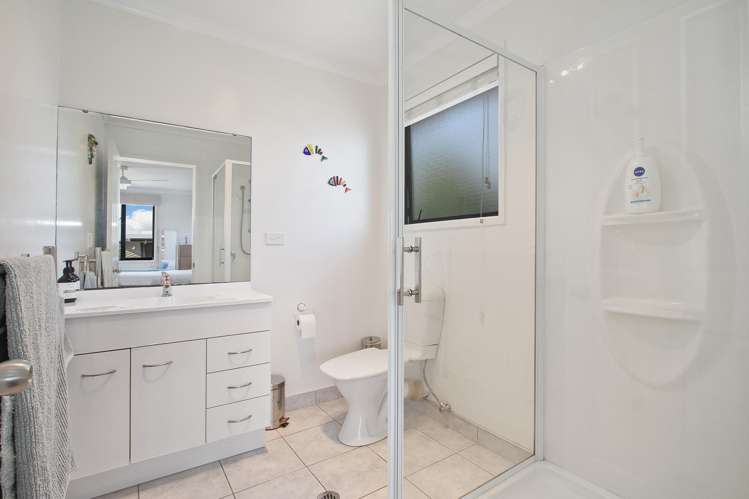 4 Waikura Drive Te Atatu Peninsula_31