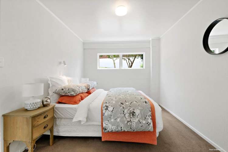 11 Nui Mana Place Te Atatu South_14