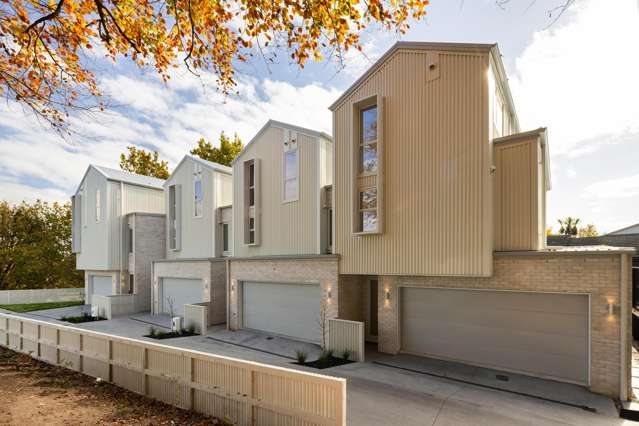 2/2 Woodstock Road Fairfield_1