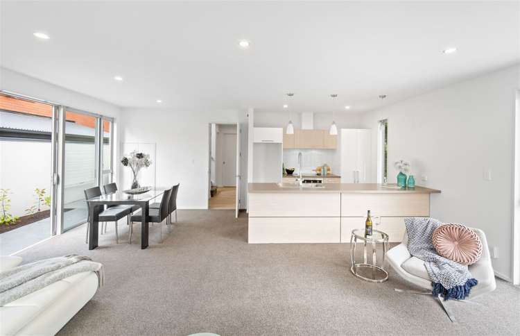 7/670 Ferry Road Woolston_9