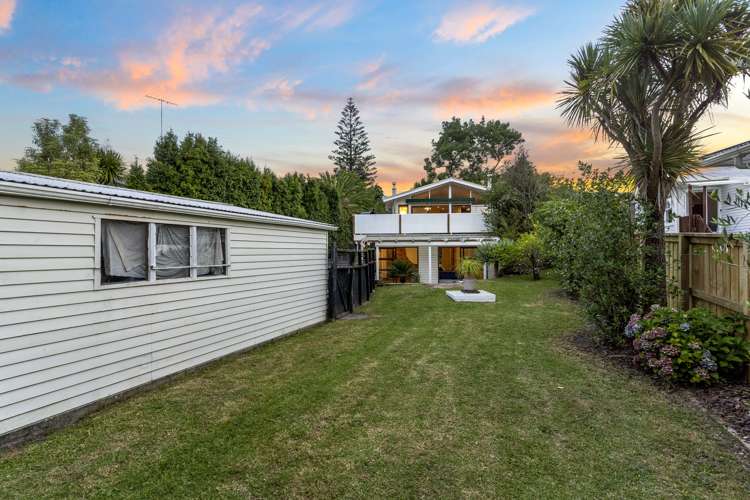 68 Eskdale Road Birkdale_17