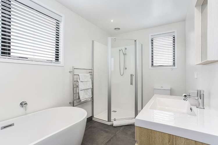 1 Daisy Burrell Drive Gulf Harbour_18