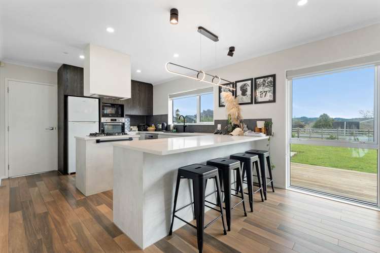 321 Amreins Road_4