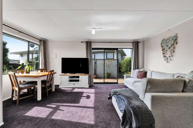 16 Ponderosa Place Opunake_7