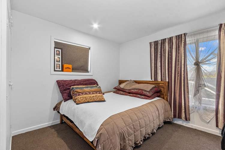 415 Breezes Road Aranui_4