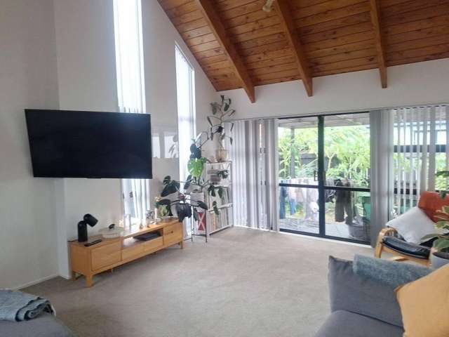 2/102A Marua Rd 1660_3