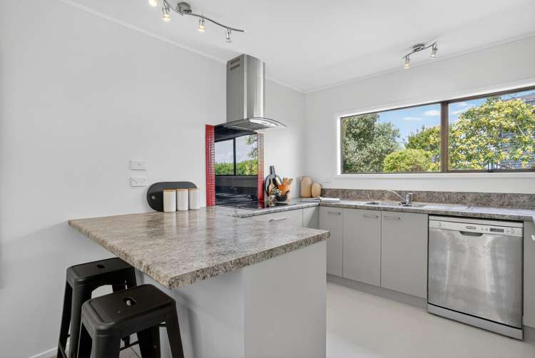 2/1a Gordon Avenue Forrest Hill_6