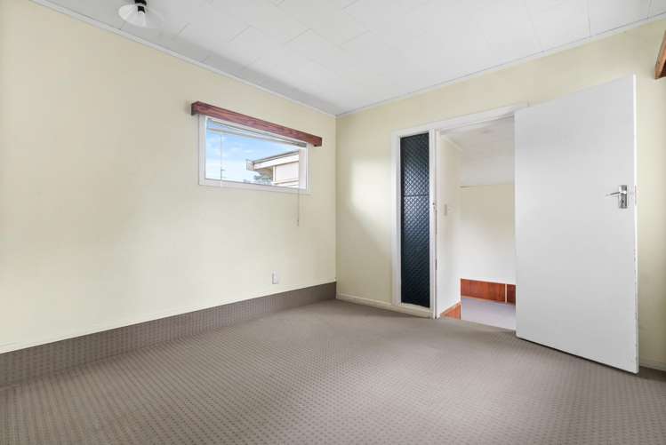 221 Great South Road_5