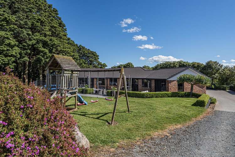 75 Tudehope Road Matarau_31