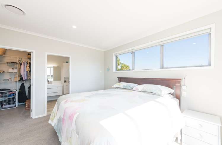 63 Fairose Drive Richmond_10