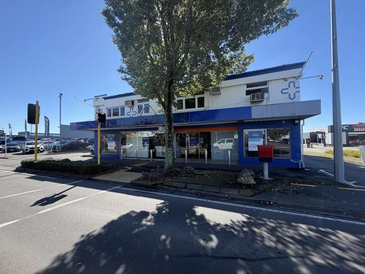 1103 Heretaunga street west_0