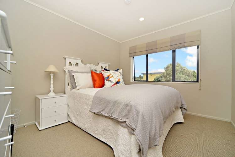 7 Ramoana Mews Cockle Bay_18