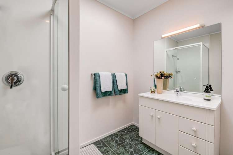 9 Thornbill Rise Unsworth Heights_22