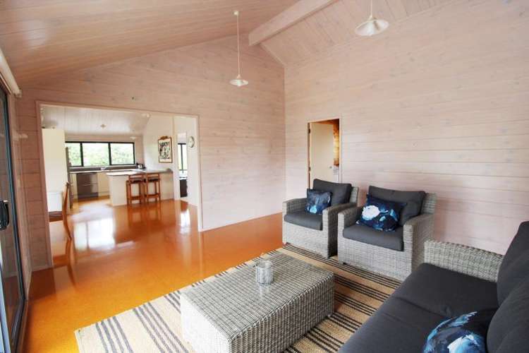 117 Castle View Road Matarangi_8