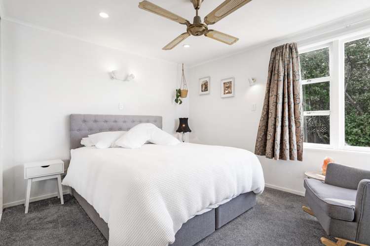 7 Cron Avenue Te Atatu South_10