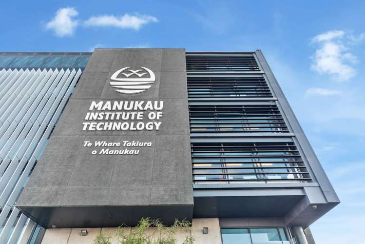 216/17 Putney Way Manukau_5