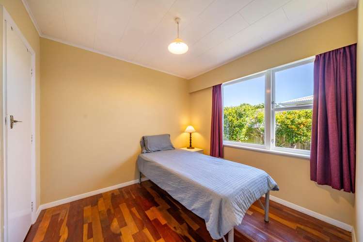 8 Ruru Crescent Heretaunga_17