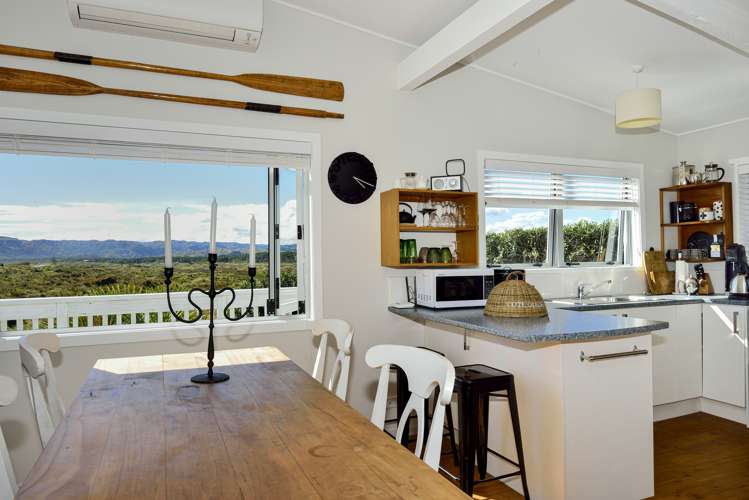 2 Koura Crescent Mahia_6