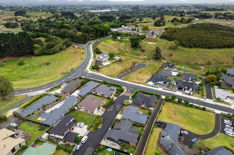 5 Ruske Place Grandview Heights_23