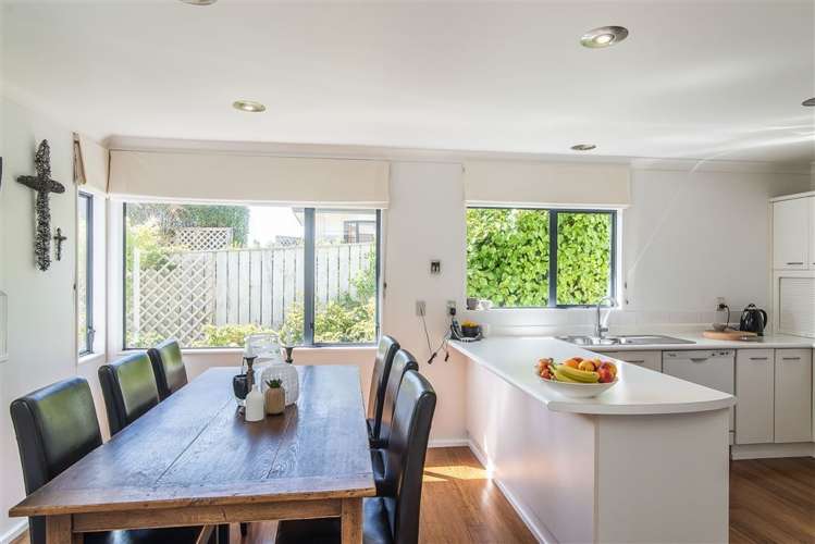 4 Ridley Green Churton Park_13