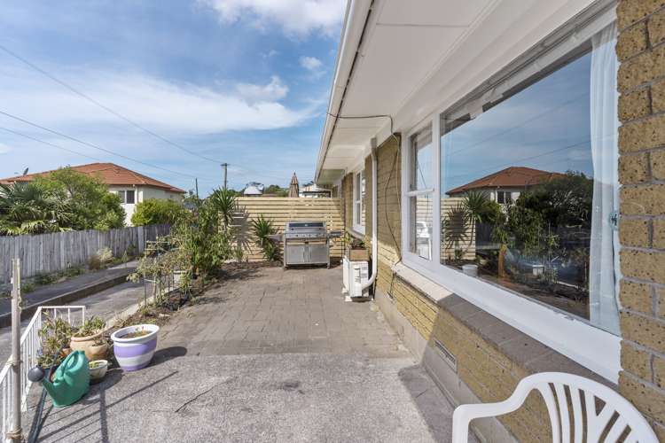 2/12 Quona Avenue Mount Roskill_9