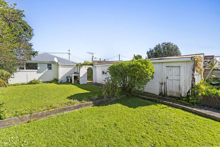 85 Whitcombe Road Opunake_16