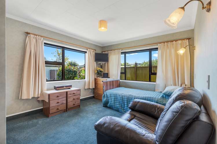 15b Willow Avenue Stoke_11