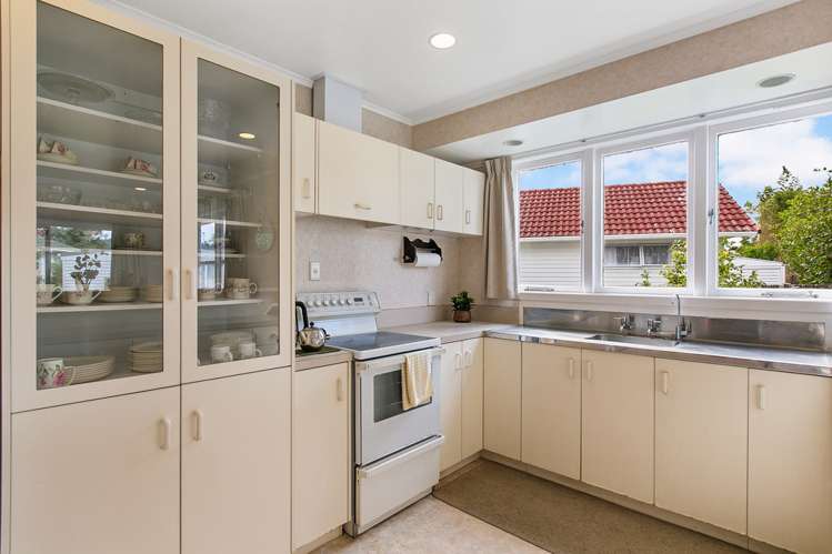 6 Sunray Avenue Titirangi_6