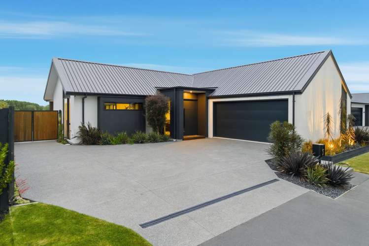 35 Frank Ernest Crescent_1