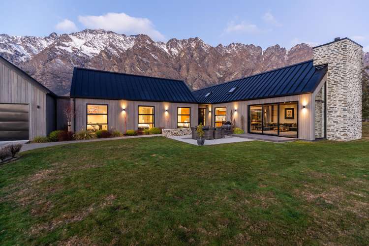 13 Bretby Court Jacks Point_2