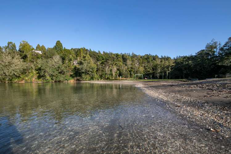 5 Paturoa Road Titirangi_27