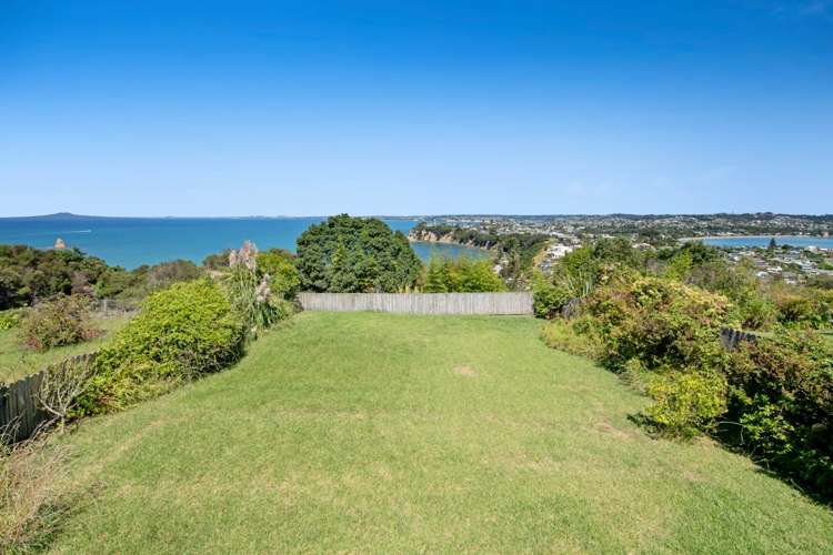 29 Roberts Road Matakatia_7