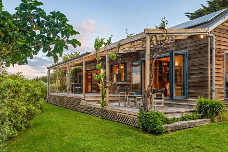 197 Harper Road Waimarama_14