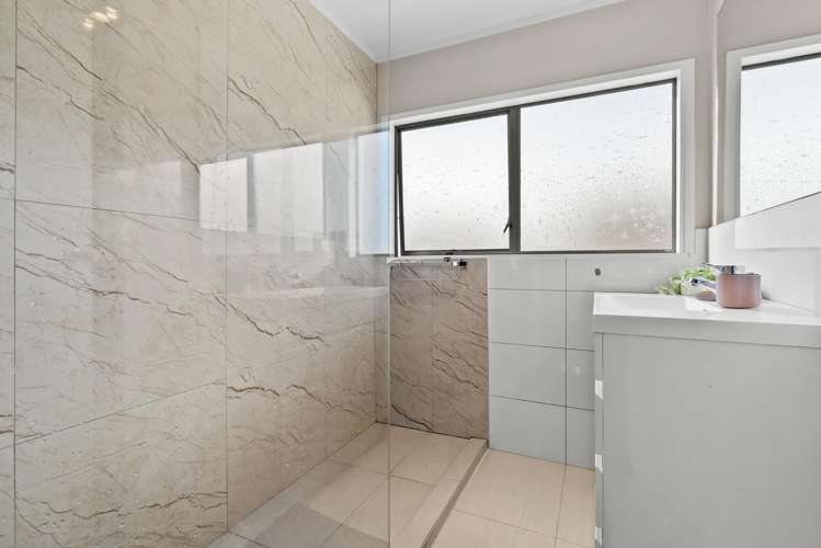 97 Hyperion Drive Randwick Park_11