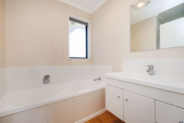 15 Orlando Way Kelvin Grove_24