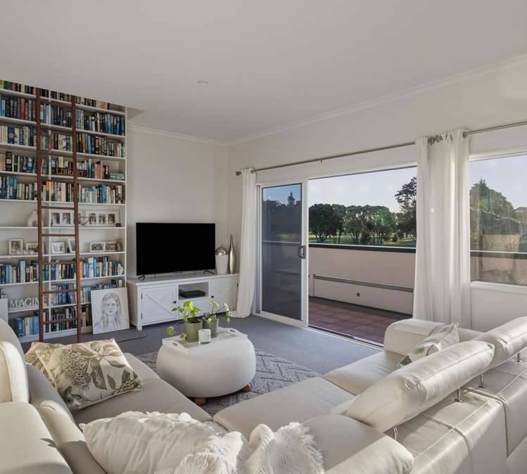 198 Oceanbeach Road Mt Maunganui_15