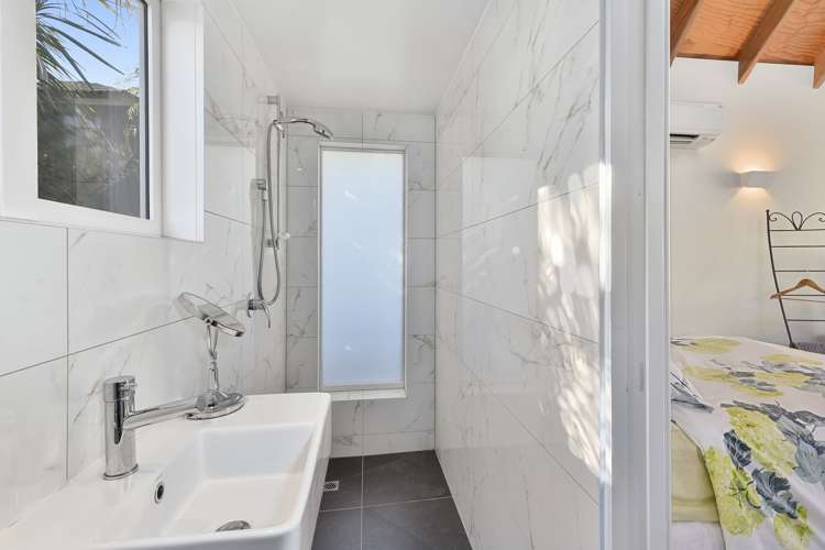 24 Ewen Alison Avenue Devonport_16