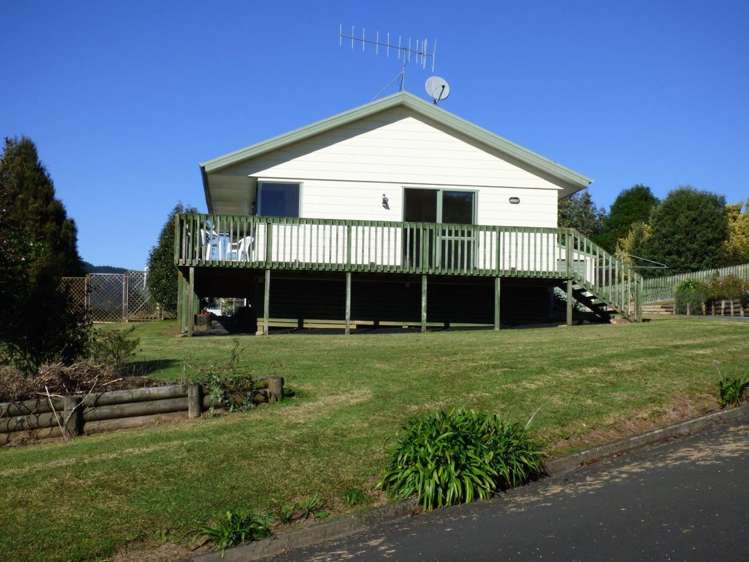 9 Whiteley Place Taharoa_15