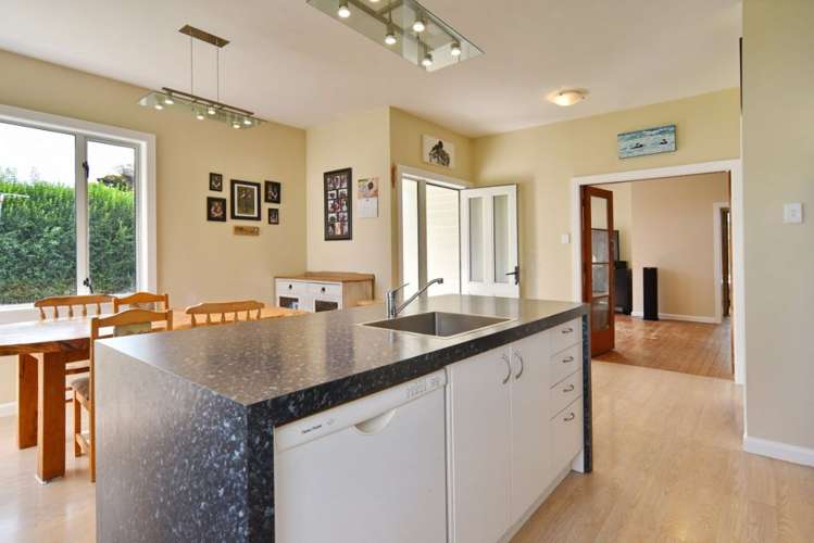 1425 Main North Road Waikuku_6