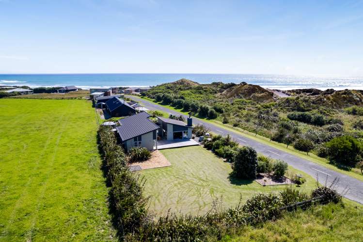 265 Tai Road Opunake_19