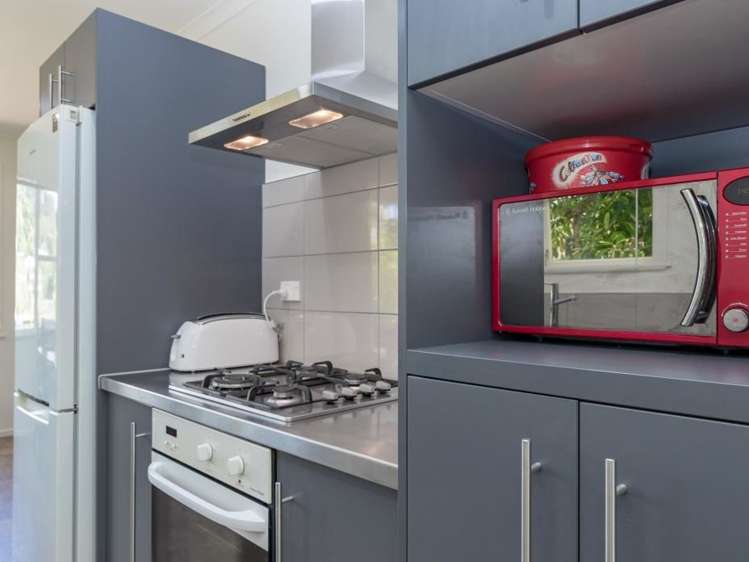 6 Deller Grove Silverstream_11