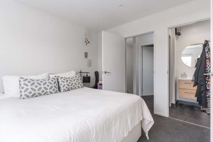 11/24 Percy Street Phillipstown_9