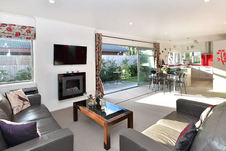 2 Forest Glen Orewa_7