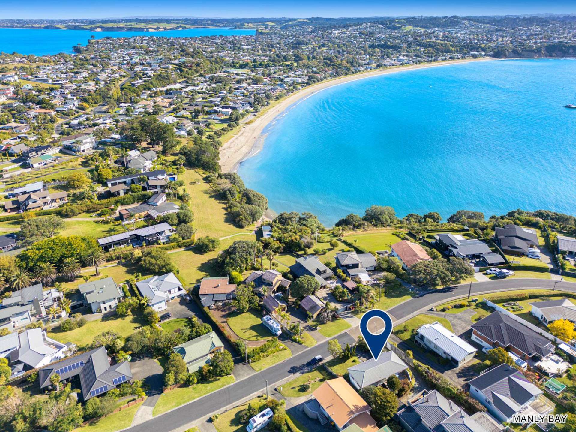 7A The Crescent Tindalls Beach_0